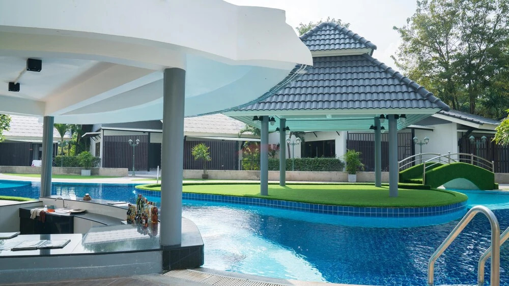 Beachfront Hotel, a high level of experience!
