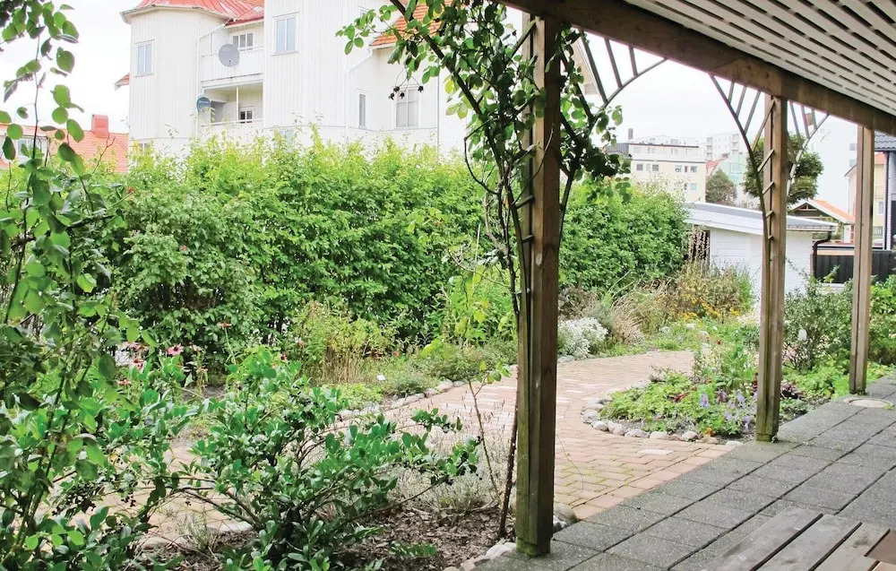 Nice Home In Lysekil With Sauna