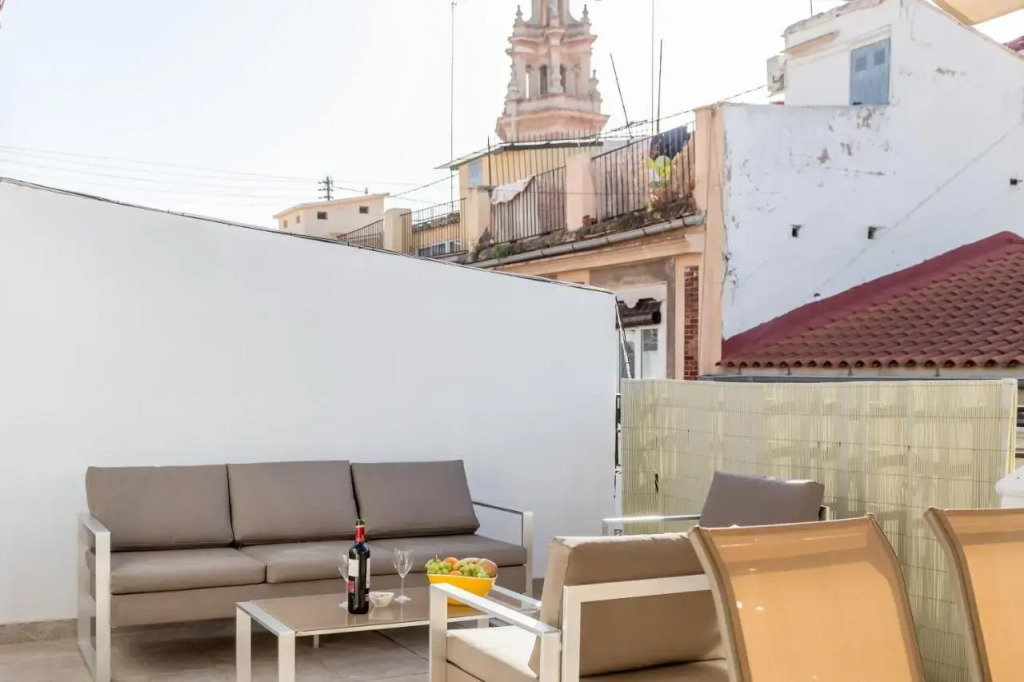 Center-2Br, 2Ba-Attic-Terrace,View, Wi-Fi, A/C
