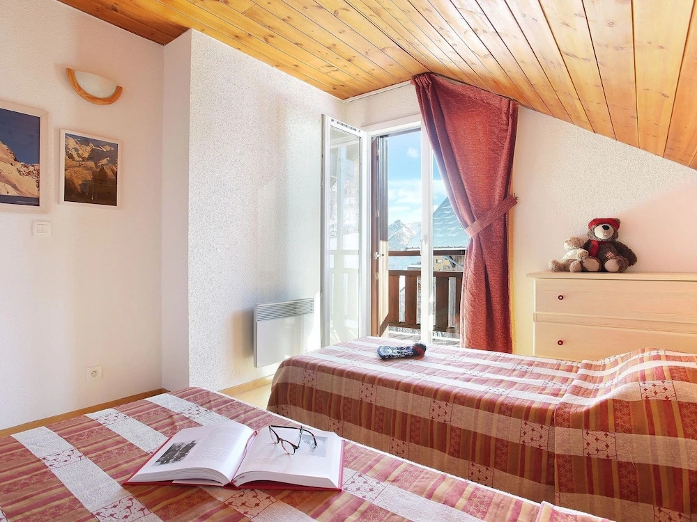 Studio in the Ecrin National Park in Charming Puy St Vincent