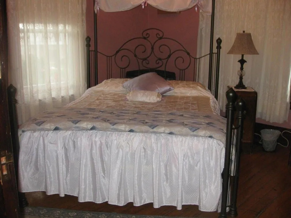 Maison McKenzie House
