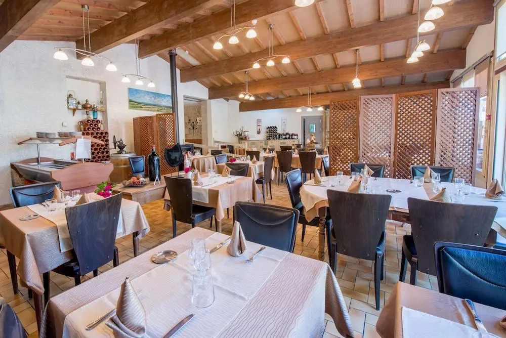 Logis Hôtels - Hôtel et Restaurant Les Voyageurs