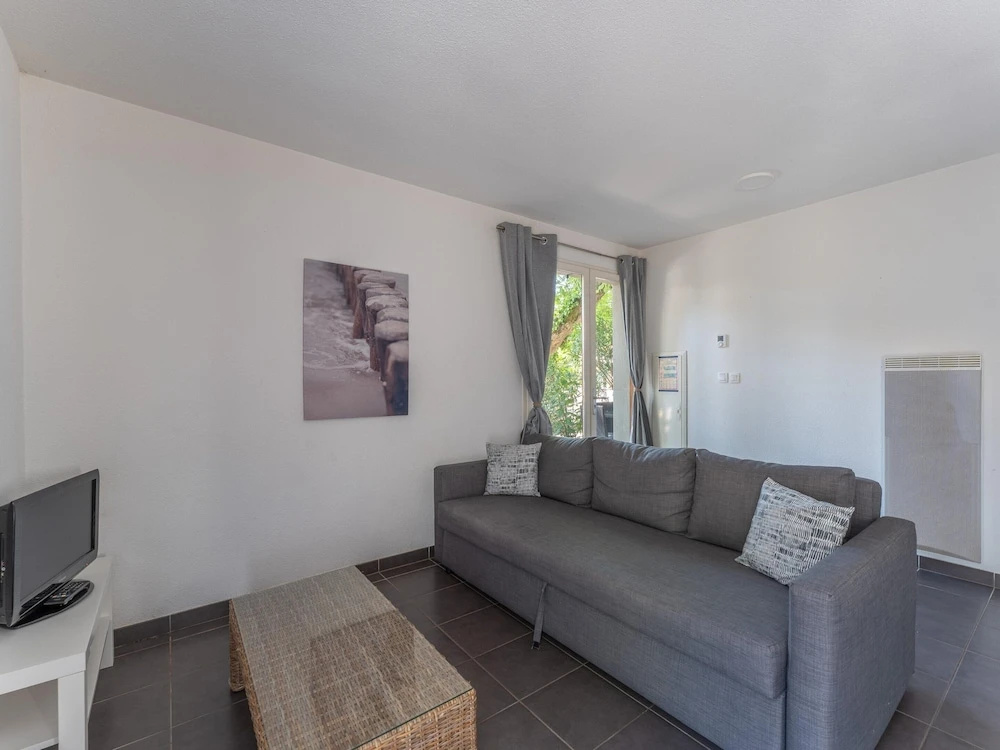 Lacanau Stay, 100m to Lake & Pool
