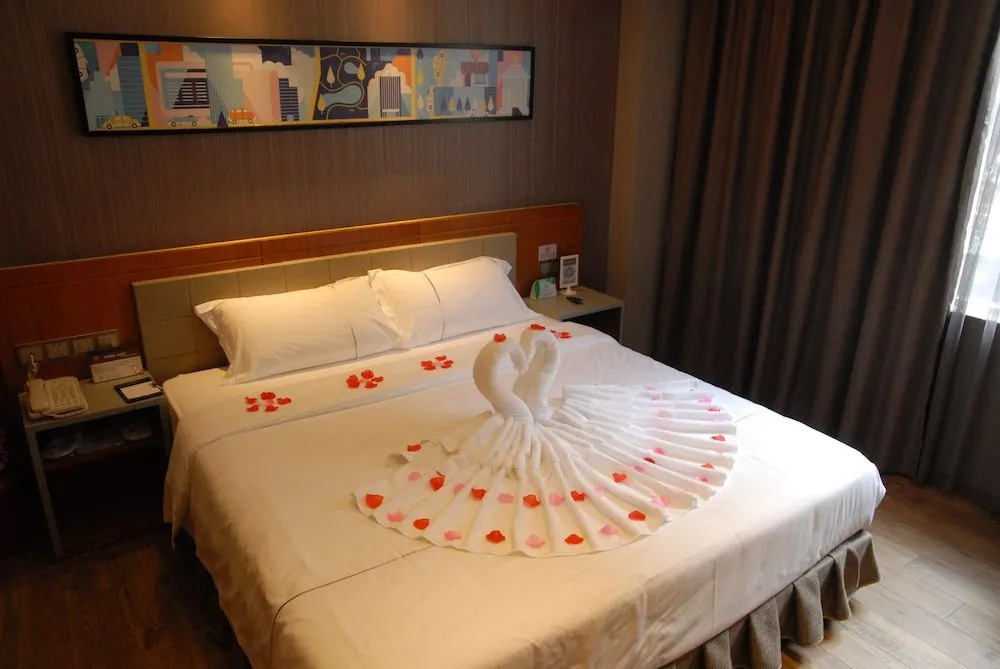 Insail Hotels (Gongbei Port Zhuhai)