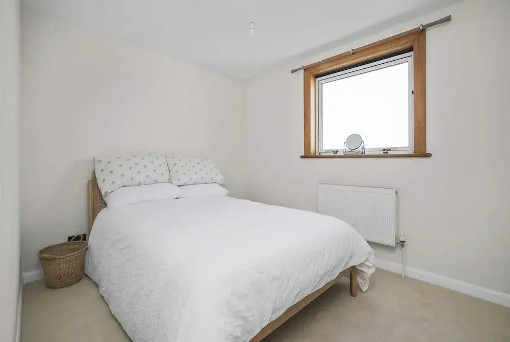 2-Bedroom Home with Parking and Garden