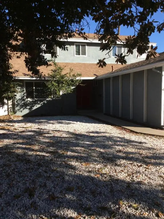 Modern spacious home close to Universal studio & Hollywood for 11