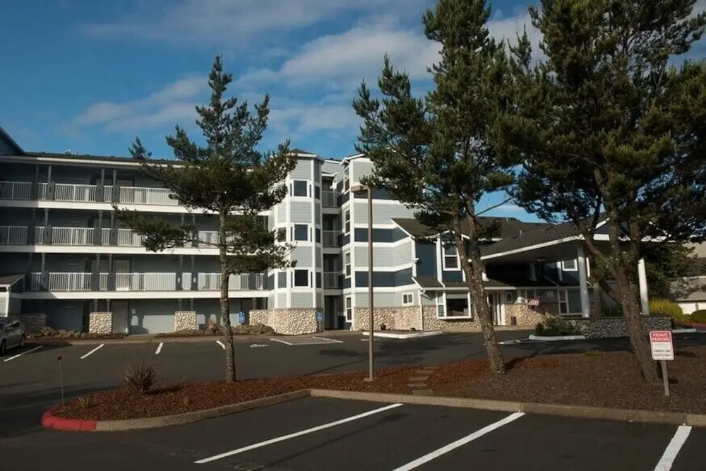 Waters Edge 104 - 1 Br Condo