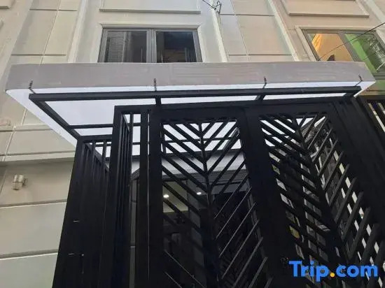 LYLAC Home Saigon NTMK - 2BR City Center Spacious Modern Townhouse Roof Terrace