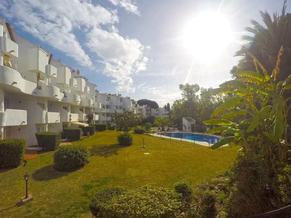 Spacious duplex apartment near the beach