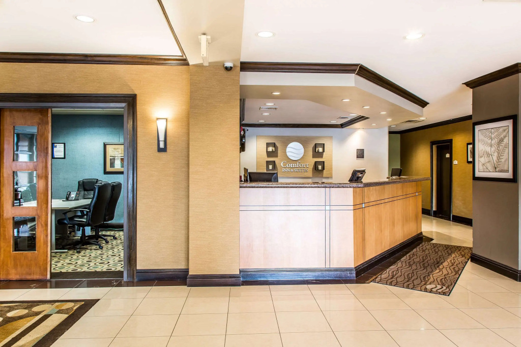 Comfort Inn & Suites Meriden East