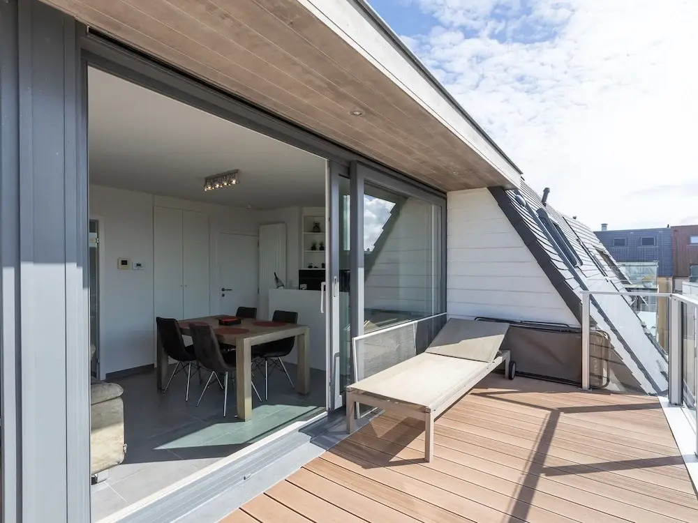 Bright Apartment With Sunny Terrace