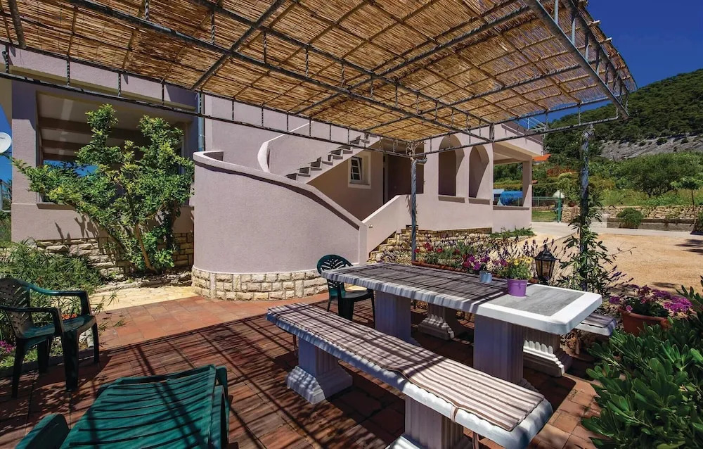 Stunning Home in Barbat With Wifi and 1 Bedrooms