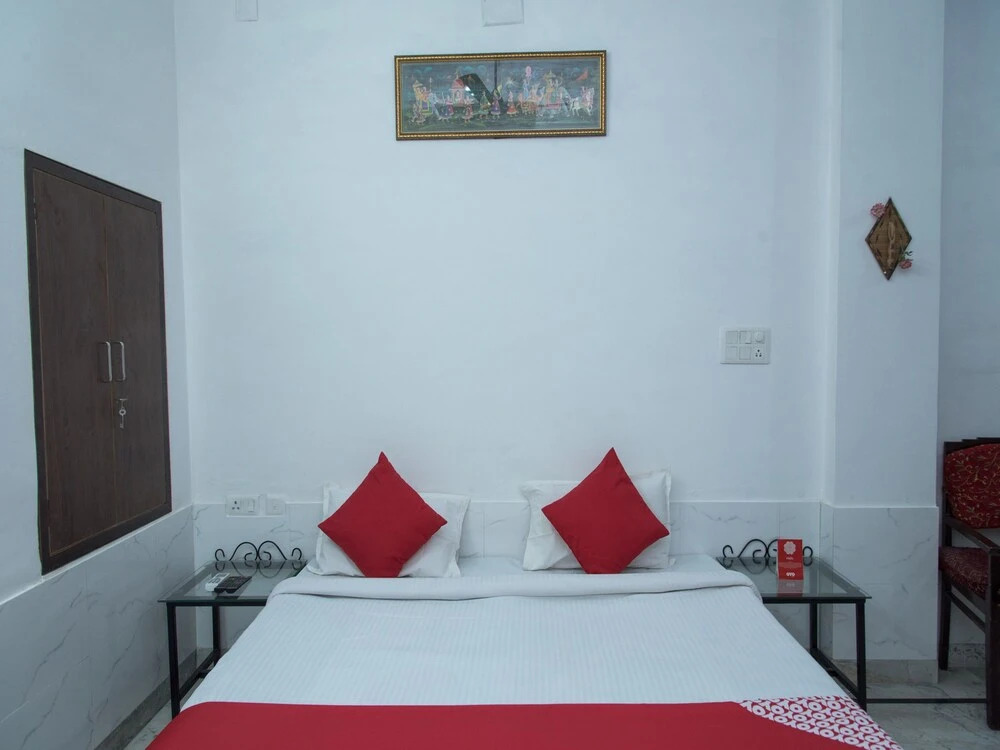 OYO 13379 Home Heritage Stay Lake Pichola