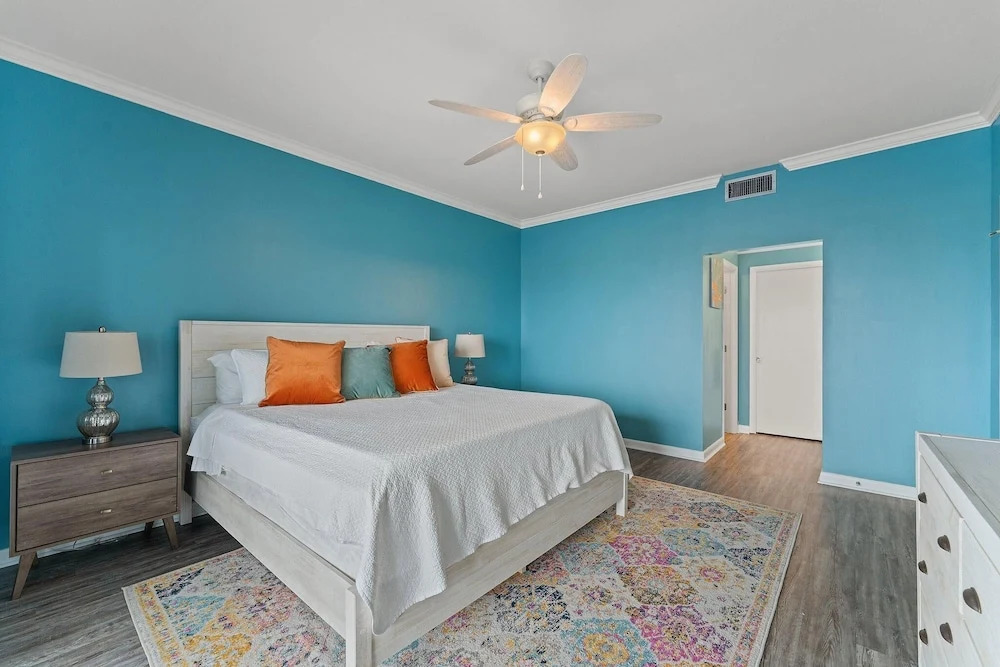 Shipwatch Riverside E1005*