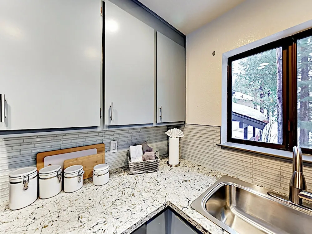 Peaceful Timber - 2 Br Home