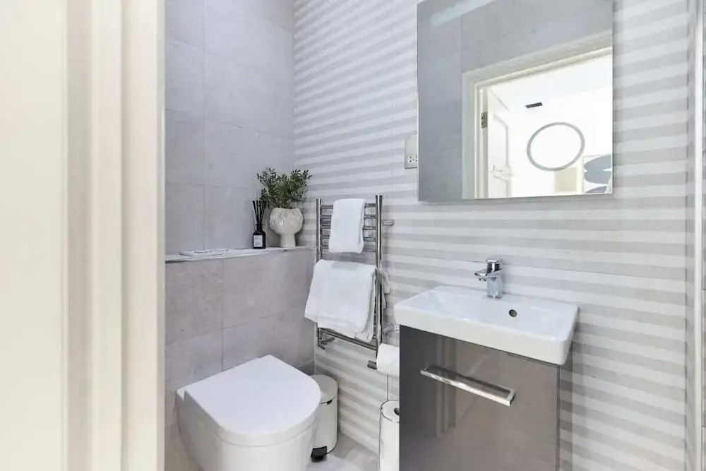 The Camden Park Place - Lovely 4bdr Flat With Garden