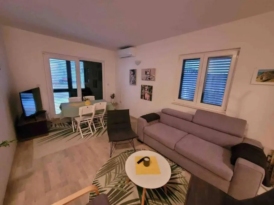 2 bedroom apartment on the coast of the Adriatic!