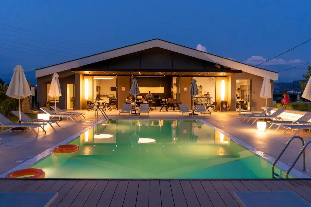 Ellopia Point Hotel
