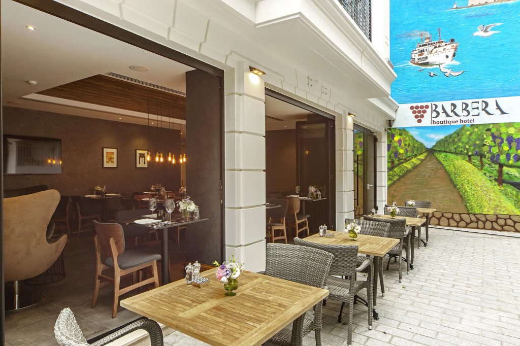 Barbera Hotel