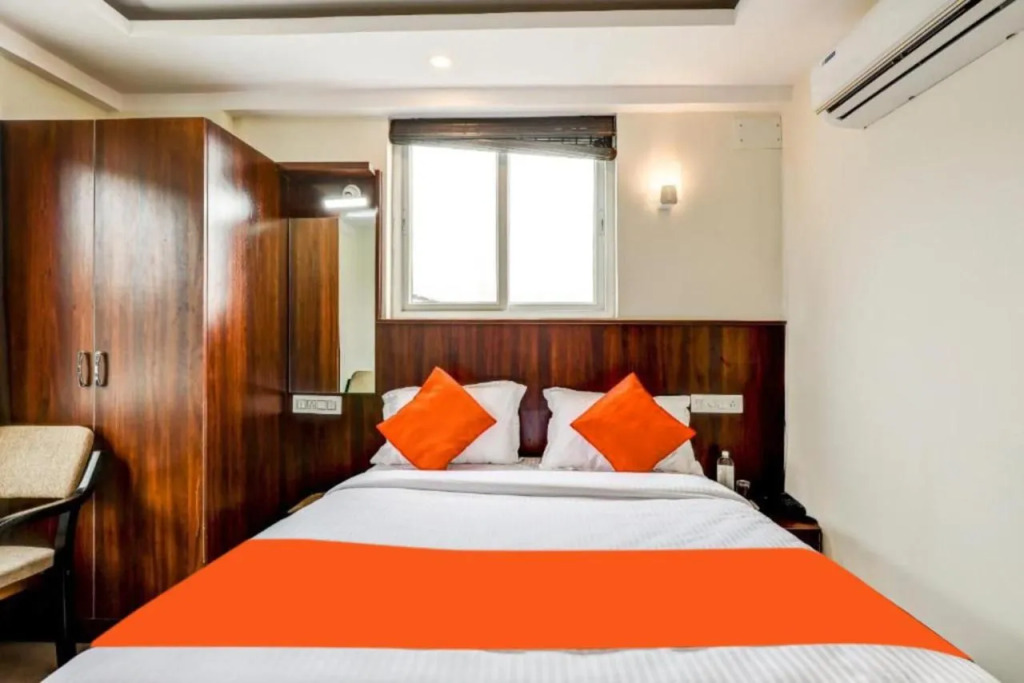 Fabhotel Tej