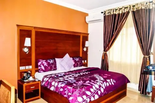 Royal Jatoz Hotels