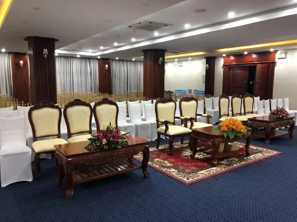 Kampong Thom Royal Hotel