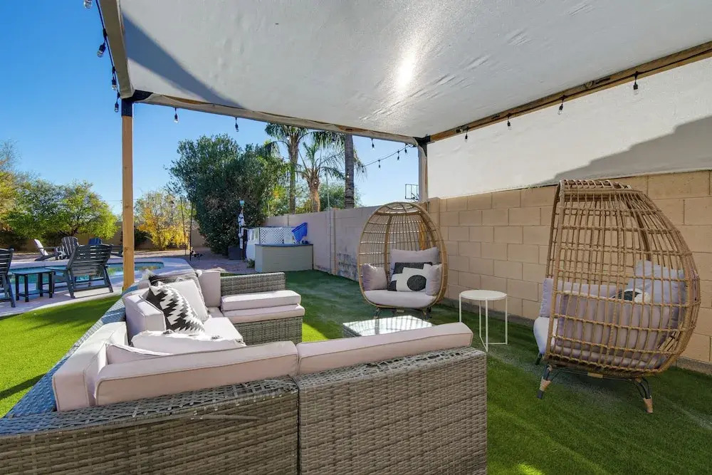 Heated Pool & Game Room: Family Home in Scottsdale