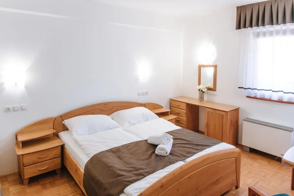 Rooms Reaktiv