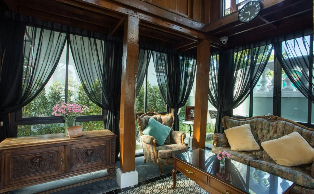 V heritage villa chiangmai