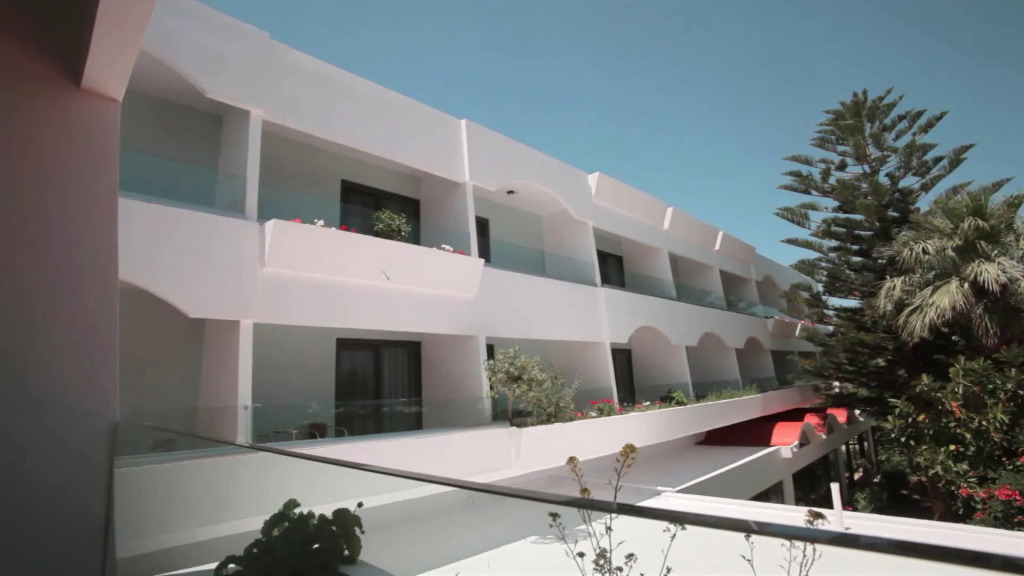 Tigaki Beach Hotel