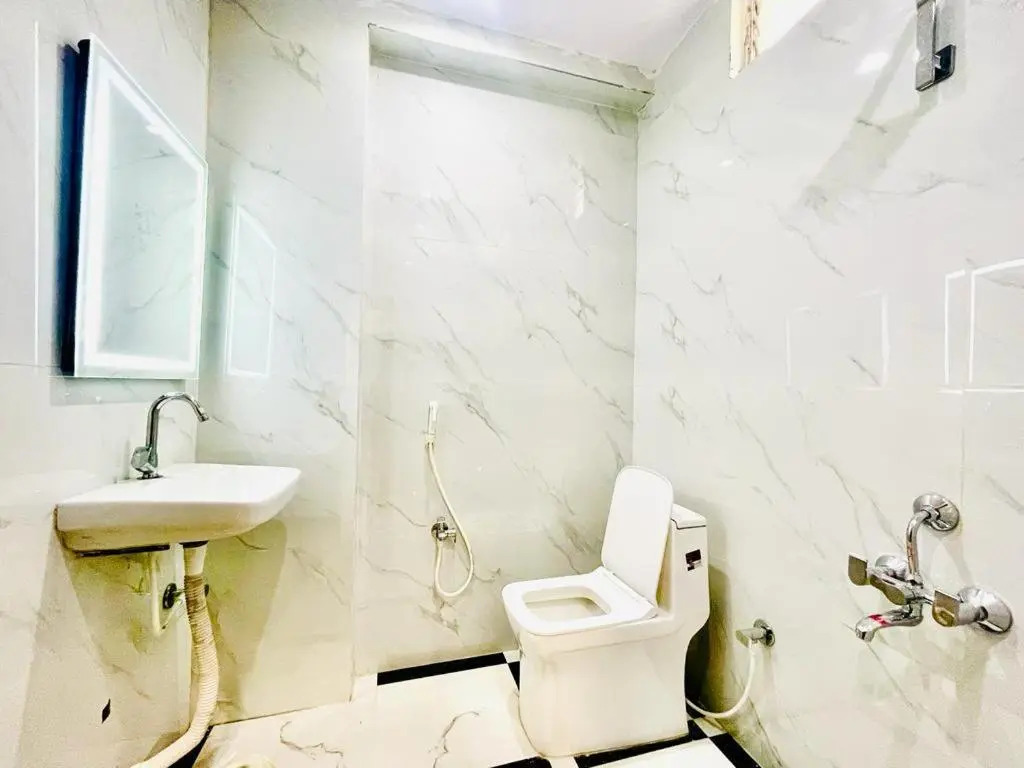 Hotel Eagle Grand Airport Zone