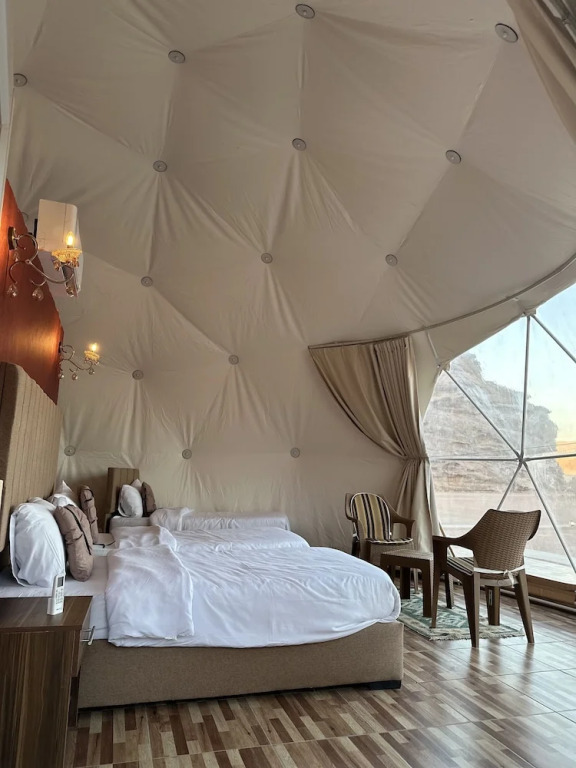 Luxury purple bubble tents