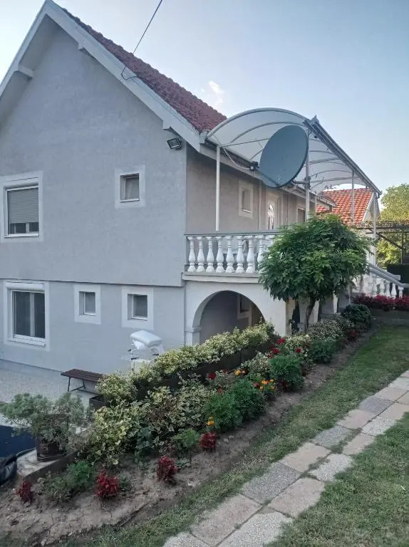 Green Garden Apartments
