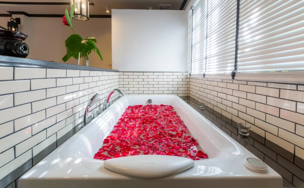 MORA Boutique Hotel
