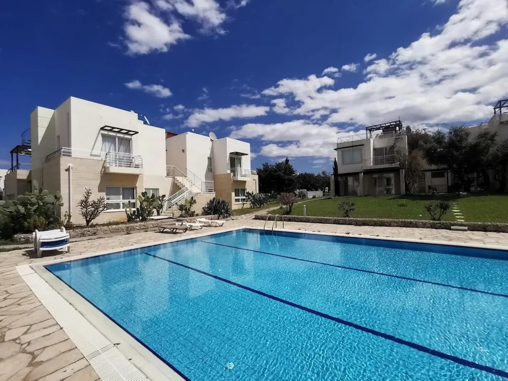 Turtle Bay Holiday - Sleeps 4, Pools & Sea View