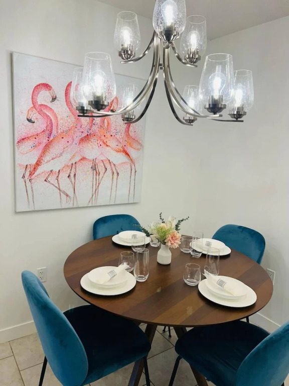 Modern Comfort in Edmontons Heart, 2 Bedroom Apartment