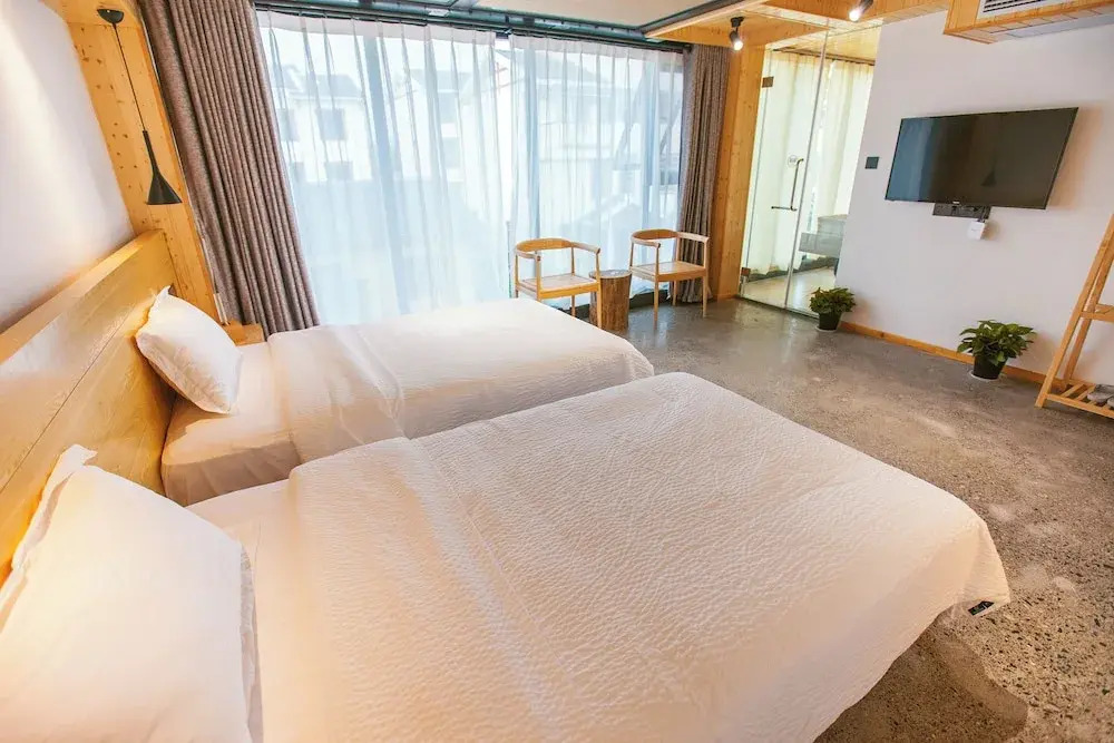 Tianmen Boutique Hotel-Free pickup from Tianmenshan-English services-Near the Tianmen Cableway