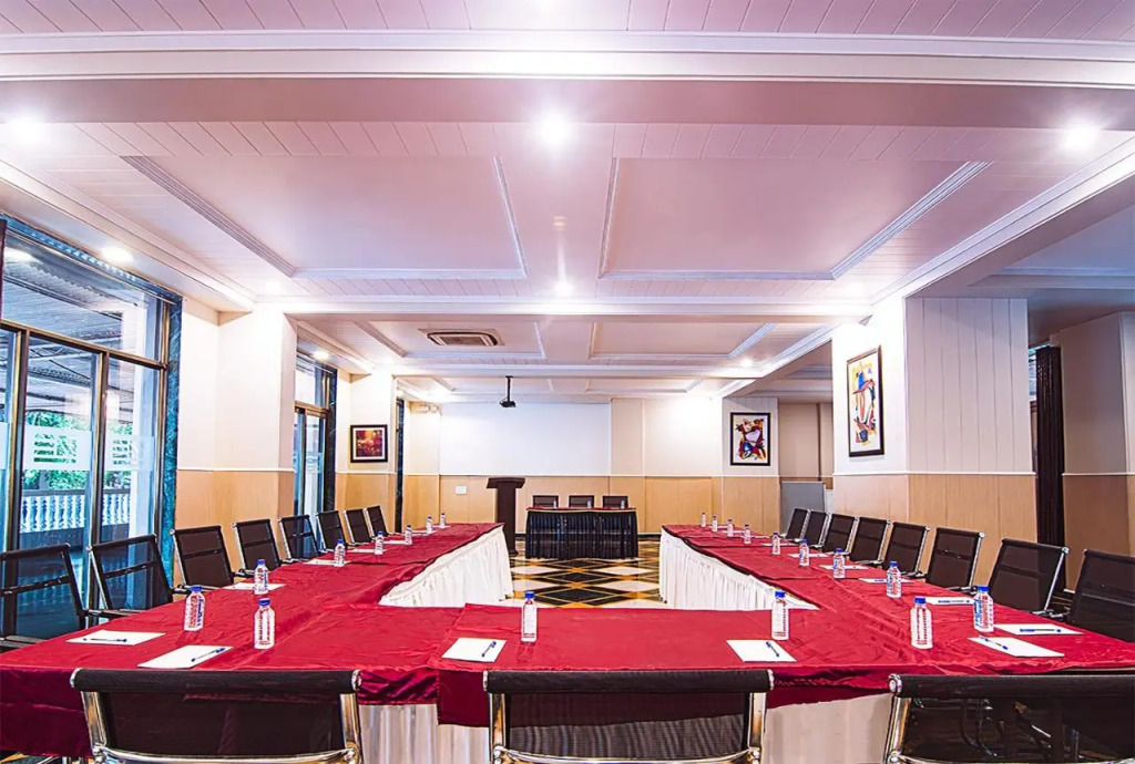 Aron Resort Lonavala Near Old Mumbai Pune Highway