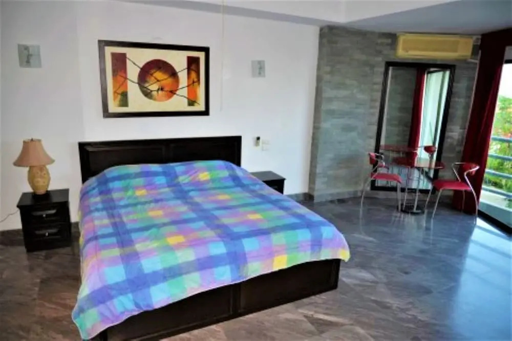 Sea View 4th Floor 1 bed Condo at View Talay 2
