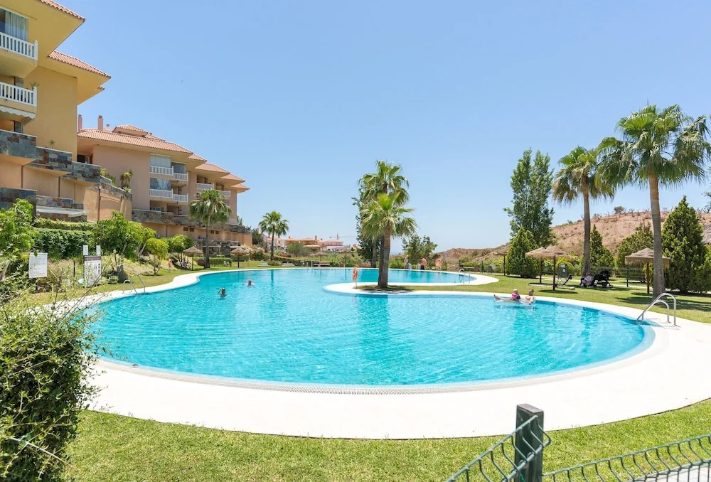 MalagaSuite Higueron Beach&Pool Apartment