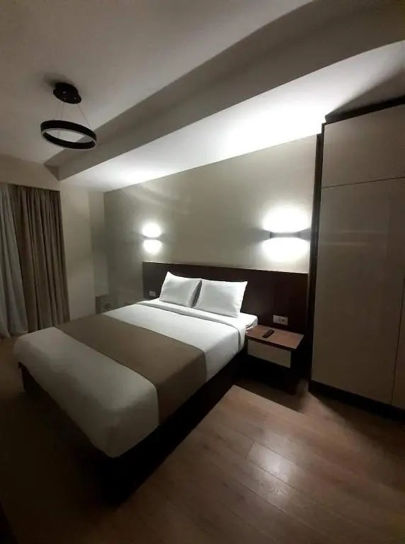 +995574777001
