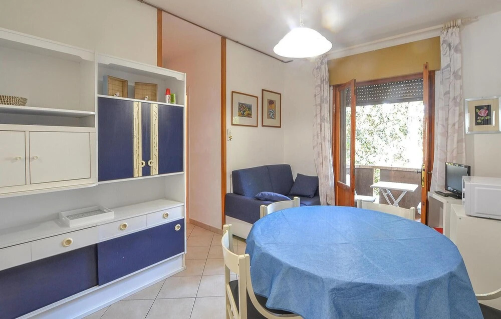 Nice Apartment in Rosolina Mare With 2 Bedrooms and Wifi