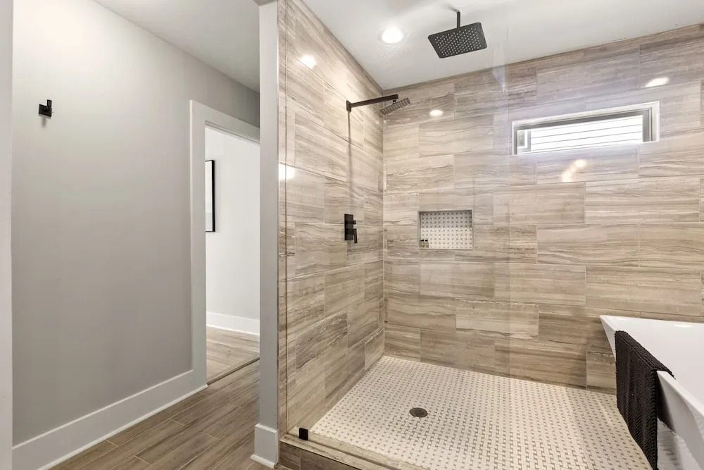 Twin Homes - 8 Bedroom Retreat In Central ATL