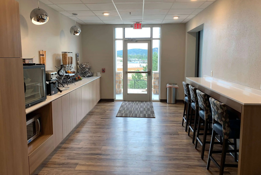 Microtel Inn & Suites by Wyndham Woodland Park