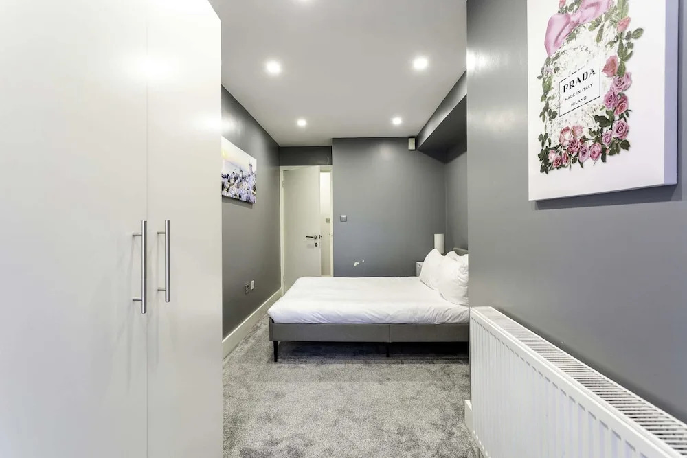 Spacious Clapham Junction Apartment