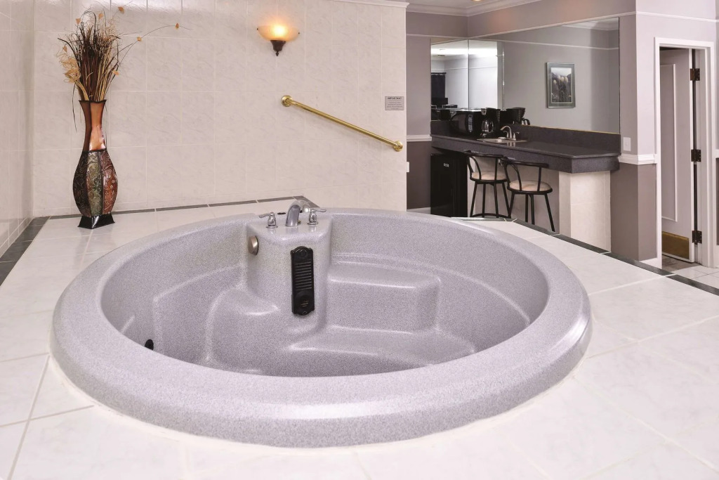 Sandpoint Hotel & Suites Downtown