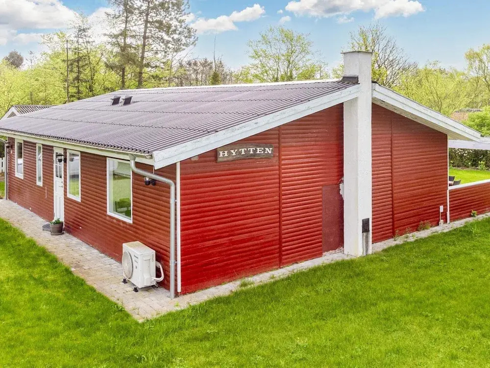 6 person holiday home in Nibe-By Traum