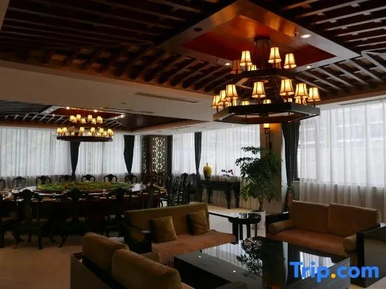 Nantai Crystal Hotel