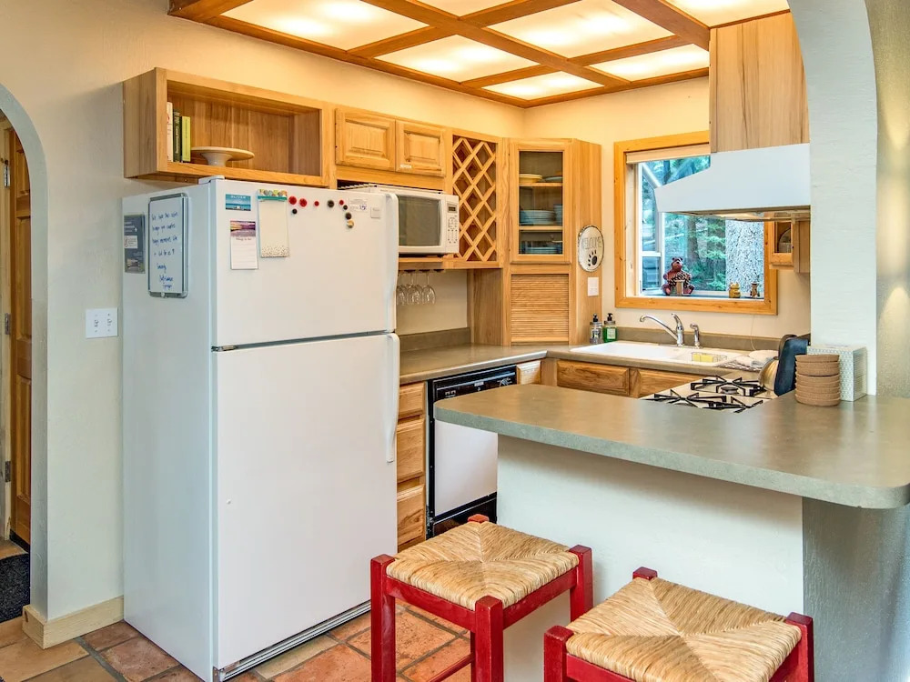 3br  In The Woods, Near Beach 3 Bedroom Cabin