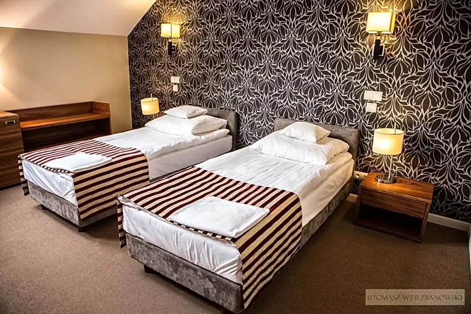 Hotel Lord Krosno